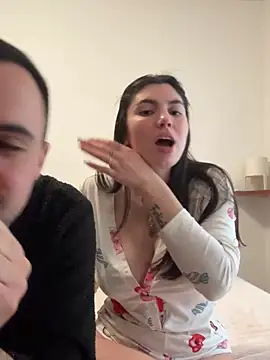 couplepenetration online show from February 3, 9:47 am