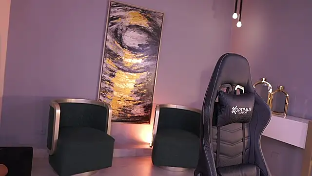 KylaMorrison online show from April 23, 11:20 am