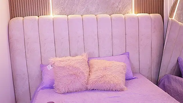 Snapshot of emyli_sw_ chatting on November 27, 3:08 am emyli sw online show from November 27, 3:08 am