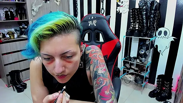 Snapshot of Mistress_Yelena chatting on February 7, 9:26 pm Mistress Yelena online show from February 7, 9:26 pm