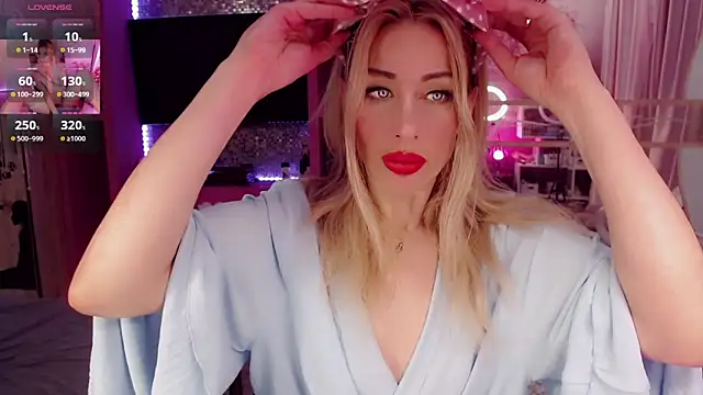 AnnieGOld  online show from September 21, 6:31 pm