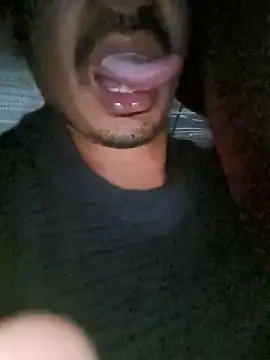 dreamtoungelick69 online show from March 4, 9:54 pm