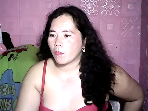 hotpusie 4u online show from November 12, 5:24 pm