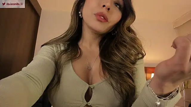 AleJaramillo  online show from December 20, 8:34 pm