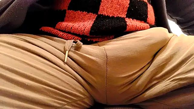 Snapshot of gae89tano chatting on March 1, 10:53 pm gae89tano online show from March 1, 10:53 pm