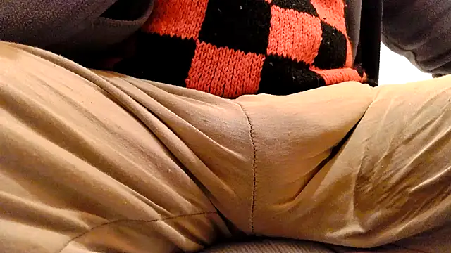 Snapshot of gae89tano chatting on March 3, 8:49 am gae89tano online show from March 3, 8:49 am