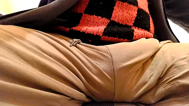 Snapshot of gae89tano chatting on March 3, 6:01 pm gae89tano online show from March 3, 6:01 pm