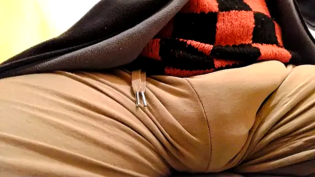 Snapshot of gae89tano chatting on March 4, 7:30 am gae89tano online show from March 4, 7:30 am