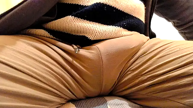 Snapshot of gae89tano chatting on March 6, 6:26 pm gae89tano online show from March 6, 6:26 pm