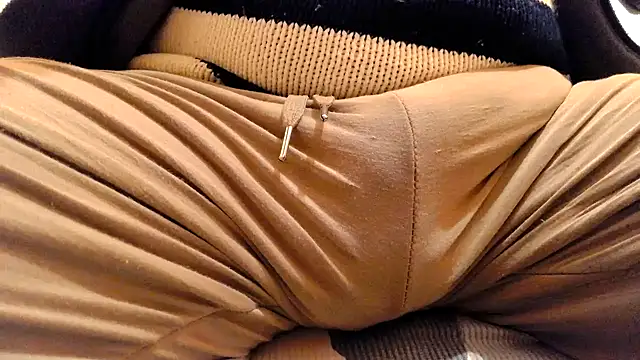 Snapshot of gae89tano chatting on March 9, 9:14 pm gae89tano online show from March 9, 9:14 pm