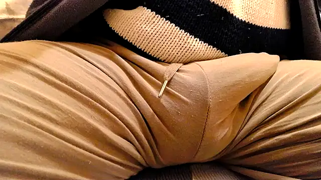 Snapshot of gae89tano chatting on March 10, 8:37 am gae89tano online show from March 10, 8:37 am