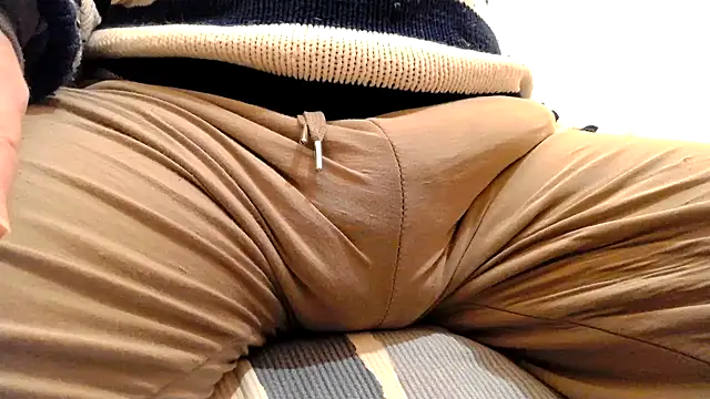 Snapshot of gae89tano chatting on March 12, 8:30 am gae89tano online show from March 12, 8:30 am