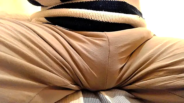 Snapshot of gae89tano chatting on March 12, 1:08 pm gae89tano online show from March 12, 1:08 pm