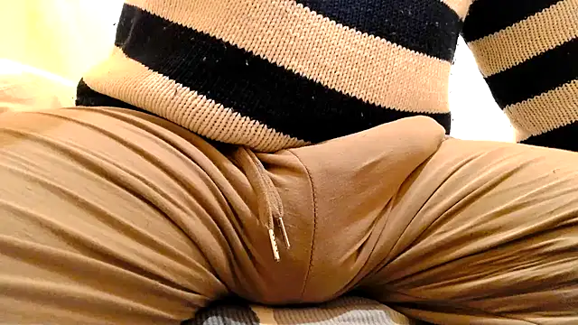 Snapshot of gae89tano chatting on March 14, 8:28 pm gae89tano online show from March 14, 8:28 pm