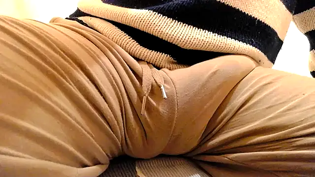 Snapshot of gae89tano chatting on March 18, 1:53 pm gae89tano online show from March 18, 1:53 pm