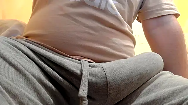 Snapshot of gae89tano chatting on September 12, 9:31 am gae89tano online show from September 12, 9:31 am