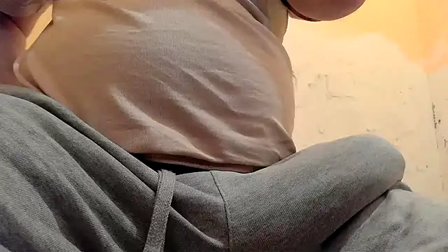 Snapshot of gae89tano chatting on October 25, 9:50 am gae89tano online show from October 25, 9:50 am