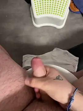 adam123456654321 online show from February 19, 11:14 pm