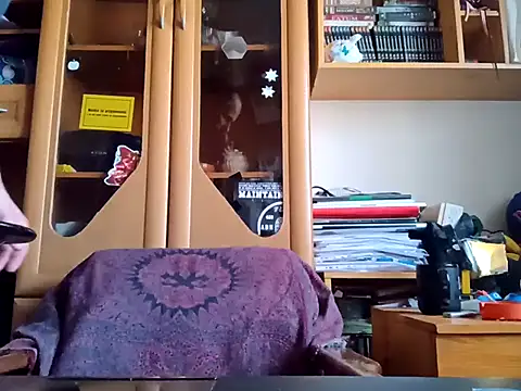 Snapshot of FireFox_Feel chatting on March 5, 11:17 am FireFox Feel online show from March 5, 11:17 am