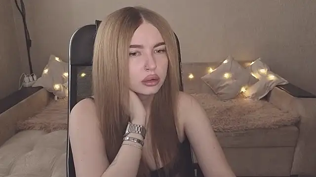 ViolettaLopez online show from October 26, 9:48 am