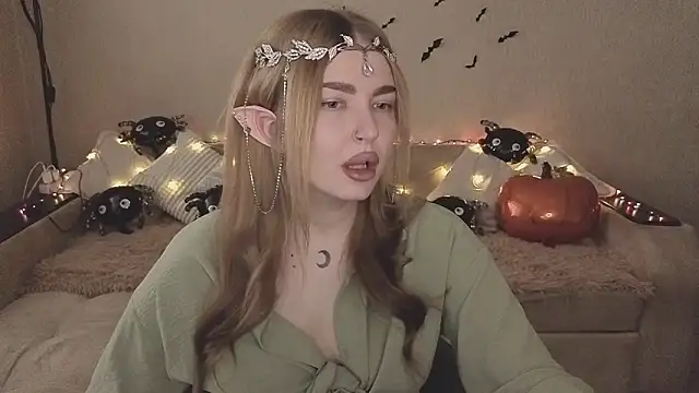 ViolettaLopez online show from October 31, 11:22 am