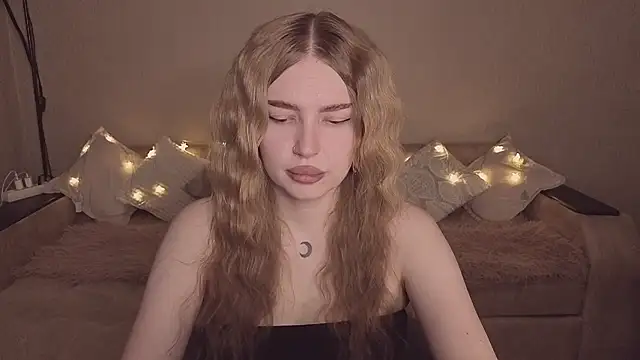 ViolettaLopez online show from March 25, 4:02 pm