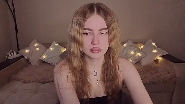 ViolettaLopez online show from April 22, 2:51 pm