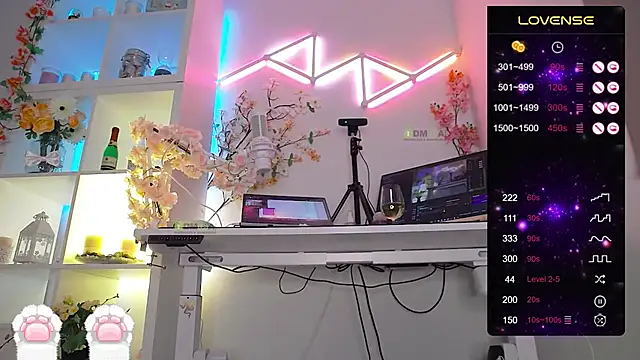 Snapshot of Elena-Marilyn chatting on January 25, 8:00 pm Elena-Marilyn online show from January 25, 8:00 pm