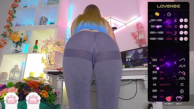 Snapshot of Elena-Marilyn chatting on March 12, 7:49 pm Elena-Marilyn online show from March 12, 7:49 pm