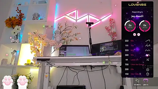 Snapshot of Elena-Marilyn chatting on September 24, 8:56 pm Elena-Marilyn online show from September 24, 8:56 pm