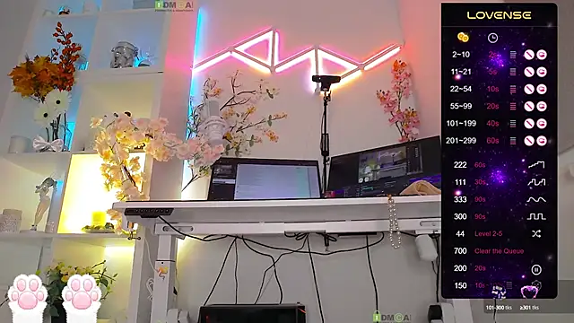 Snapshot of Elena-Marilyn chatting on October 15, 4:40 pm Elena-Marilyn online show from October 15, 4:40 pm