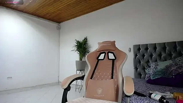 ashley morgan 18 online show from January 17, 5:11 am