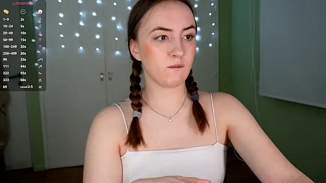 Black Eva  online show from January 15, 1:52 pm