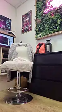 Nathotsexy1 online show from December 3, 9:33 am