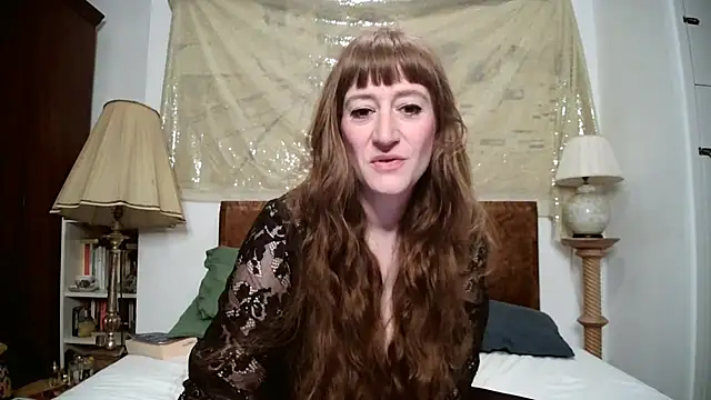 Snapshot of LemmieRed chatting on October 13, 7:30 am LemmieRed online show from October 13, 7:30 am