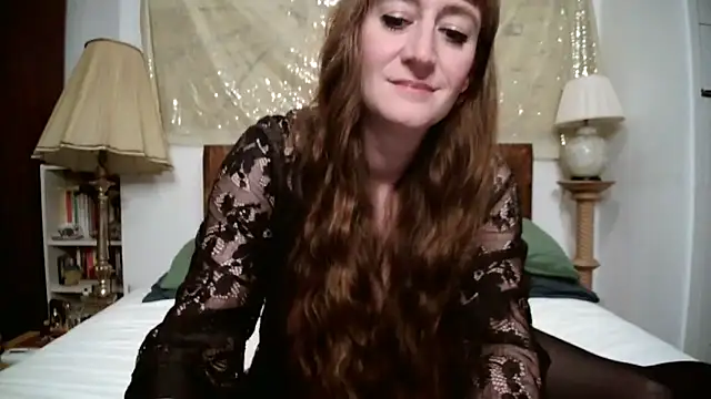 Snapshot of LemmieRed chatting on October 21, 9:48 pm LemmieRed online show from October 21, 9:48 pm