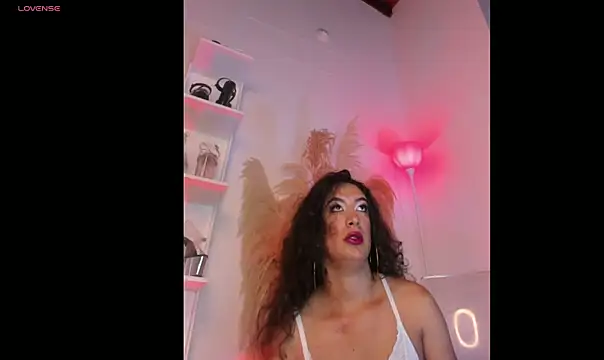 LaColorina  online show from January 12, 11:04 am