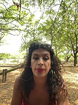 LaColorina  online show from March 3, 3:18 pm