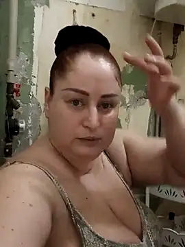 Amy August online show from March 21, 8:39 am