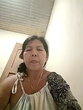 Snapshot of TropicalFlower chatting on May 2, 11:26 am TropicalFlower online show from May 2, 11:26 am
