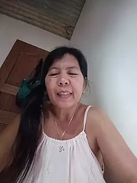 Snapshot of TropicalFlower chatting on May 9, 12:38 am TropicalFlower online show from May 9, 12:38 am