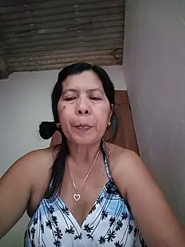 Snapshot of TropicalFlower chatting on May 17, 12:08 am TropicalFlower online show from May 17, 12:08 am