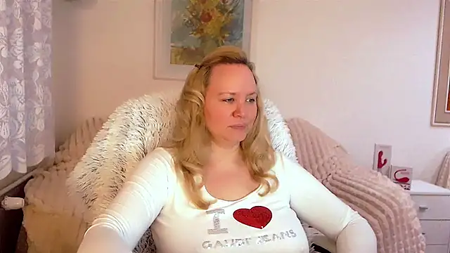 Sarah4you online show from February 2, 4:11 pm