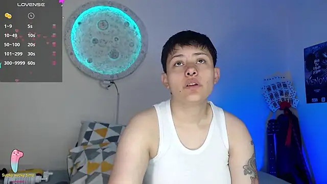 girl intense444 online show from January 7, 1:35 pm