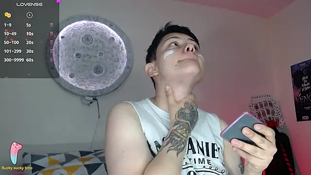 girl intense444 online show from January 16, 1:25 pm