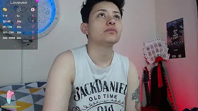 girl intense444 online show from February 11, 1:09 pm