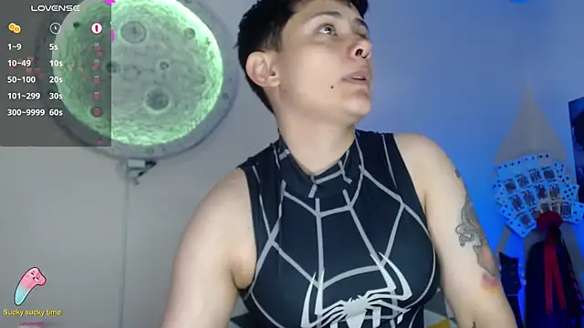 girl intense444 online show from February 21, 4:48 pm