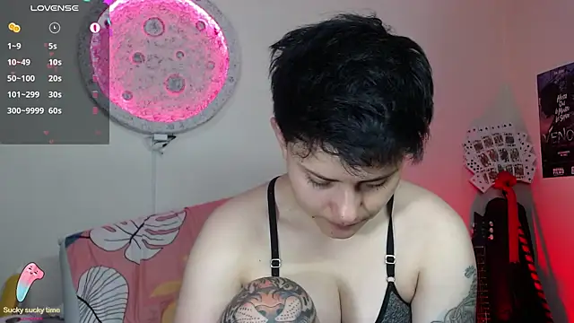 girl intense444 online show from March 1, 7:48 pm