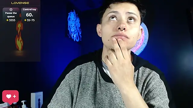 girl intense444 online show from September 19, 1:01 pm