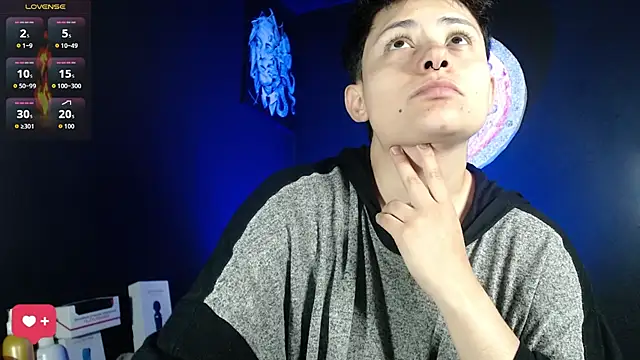 girl intense444 online show from September 24, 1:03 pm